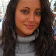 Ragazza bilingue francese/italiano offre lezioni in lingua online e in presenza